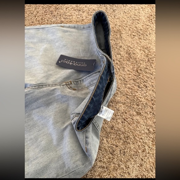 NWT Anna-Kaci Bell Bottom High Waist Denim Jeans Gradient Dark Wash
XL (16-18) - Picture 10 of 12